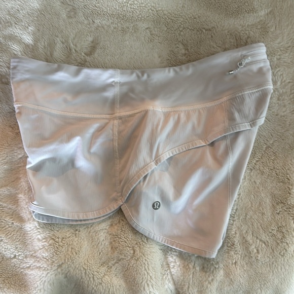 Speed Up Low-Rise Lined Short 2.5”, size 6 - Picture 3 of 6